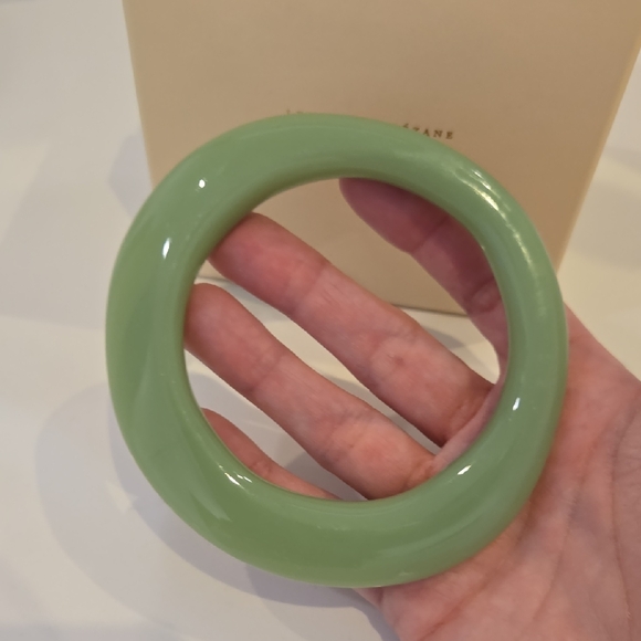 Sezane Jewelry - Sezane Luca Resin Pistachio Bracelet, EUC, French Chic, Trend Jewelry